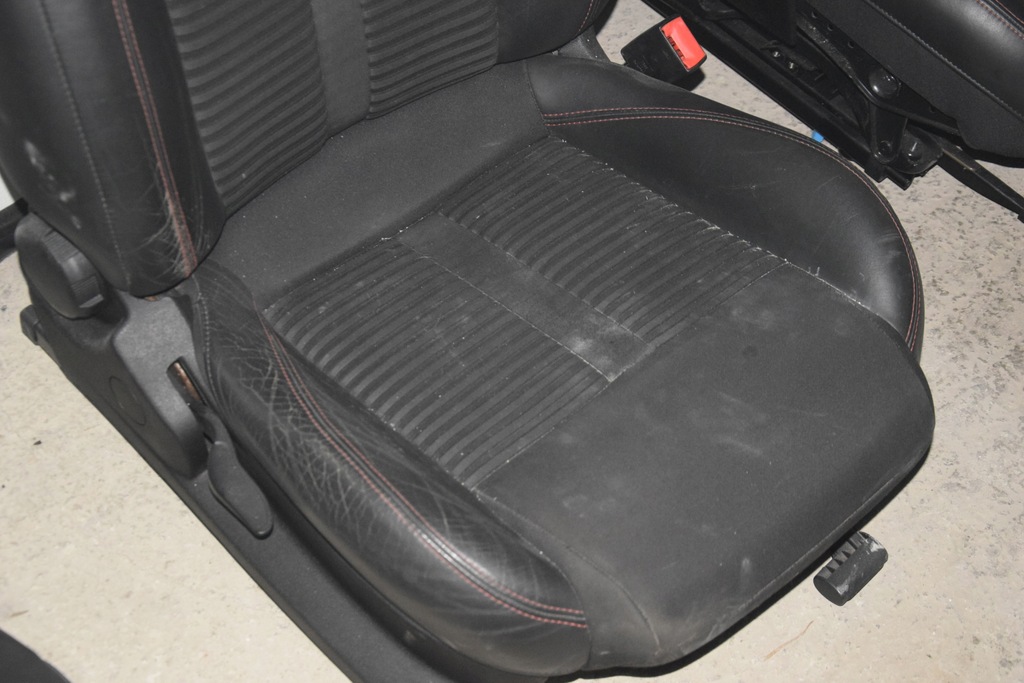 фото №7, Alfa romeo giulietta sportiva qv сиденья заднее сиденье кожа