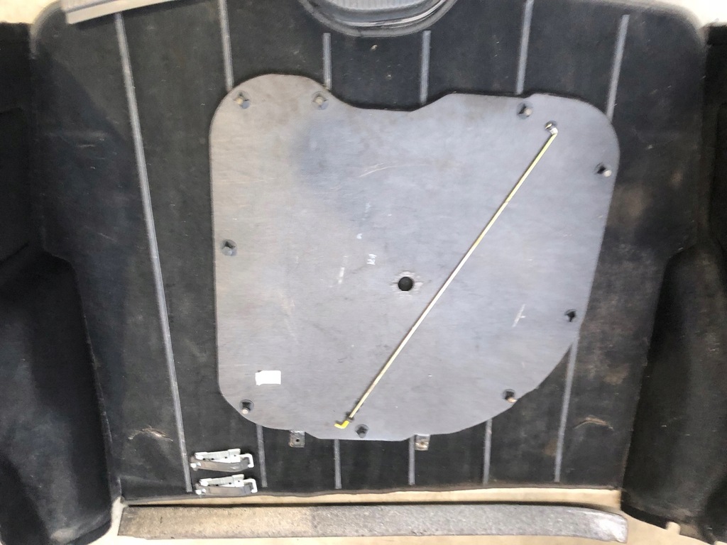 фото №8, Focus mk1 lift килимок підлога обшивки багажника комплект кріплення kombi