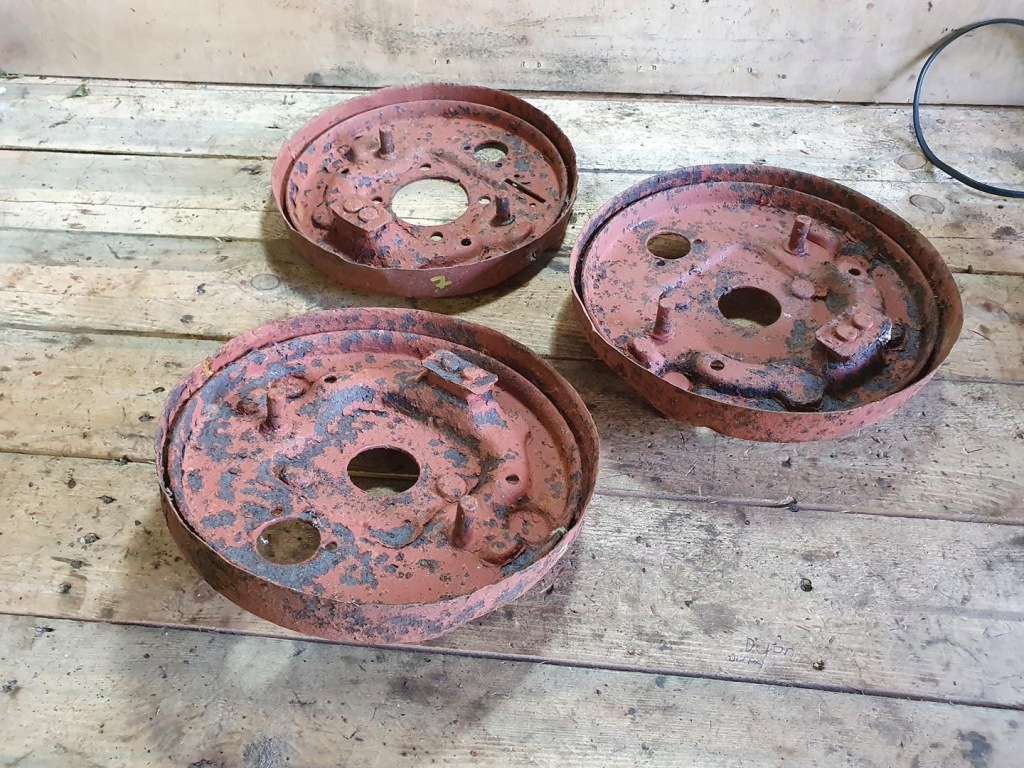 Автомобіль prl ступиця барабан малий комплект 4 штуки trabant fiat vw skoda Оригінал