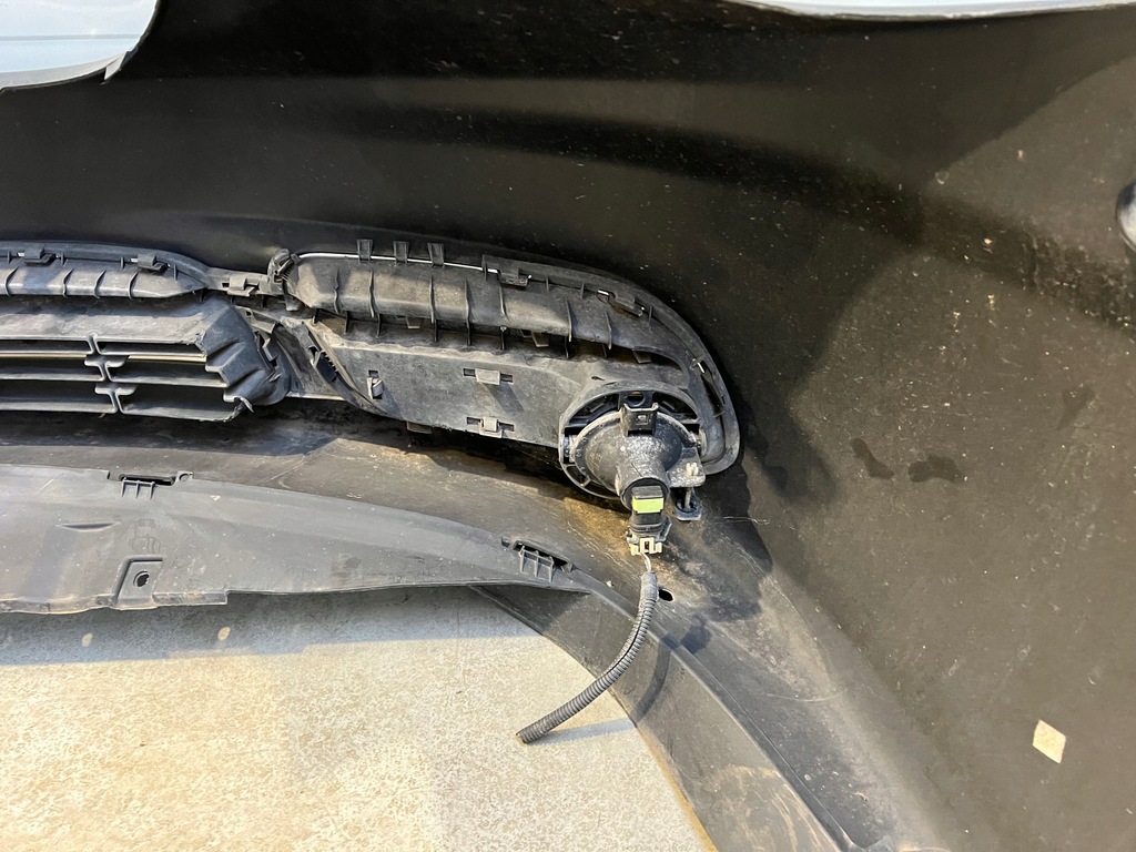 фото №11, Бампер передній chrysler voyager