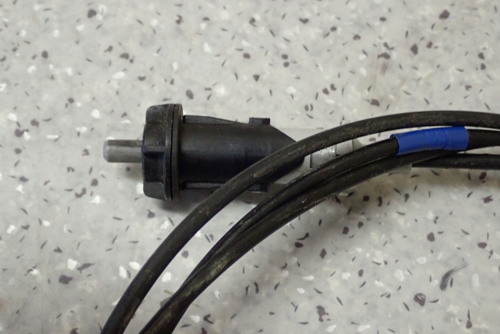 фото №4, Toyota auris 06-12 трос крышка заливной топлива