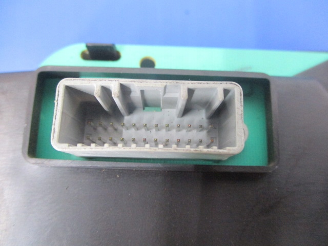 фото №5, Dacia sandero i бензин счетчик p8200733621 256tys