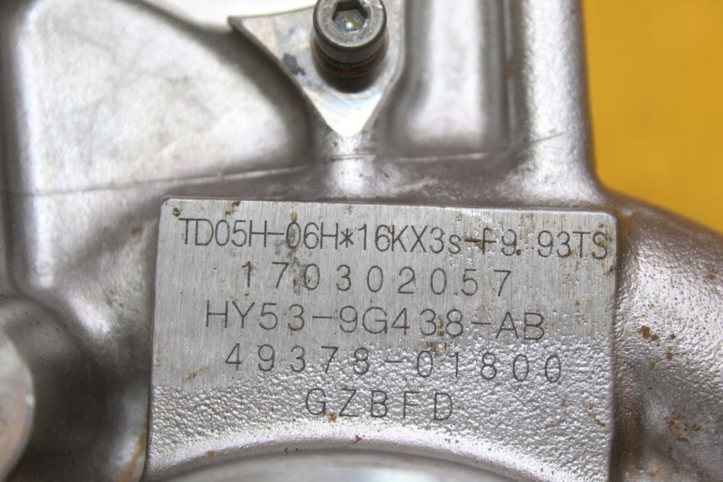 фото №8, Корпус турбины левый aston martin 5.2 b v12 tvin turbo db11 hy53-9g438-ab