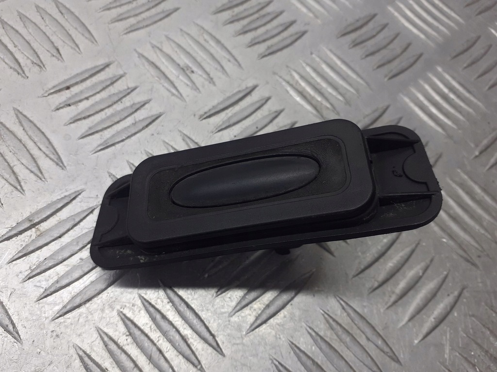 фото №1, Микровыключатель замка крышки renault twingo ii 1.2 8200078268