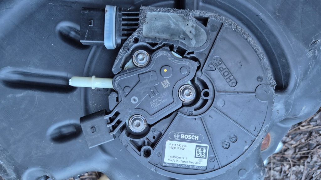 Купити Насос adblue f01c250142 mercedes w204 w205 w212 оригінал