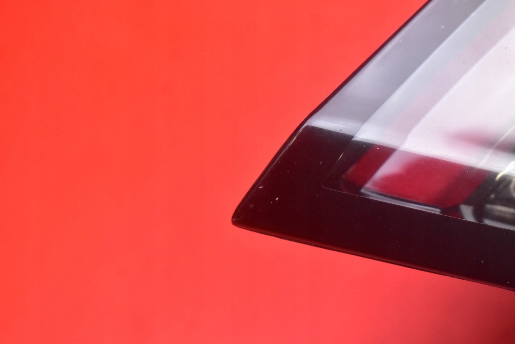 Купити Фара правий задній задня led 1077402-00-e tesla model 3 17-21