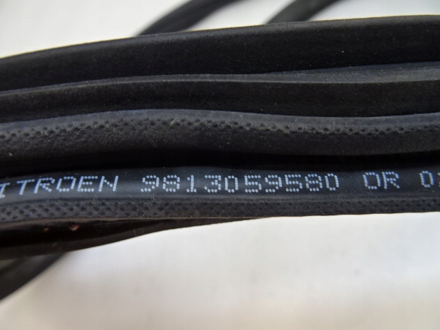 фото №6, Citroen c3 iii прокладка дверь правых передних перед 9813059580