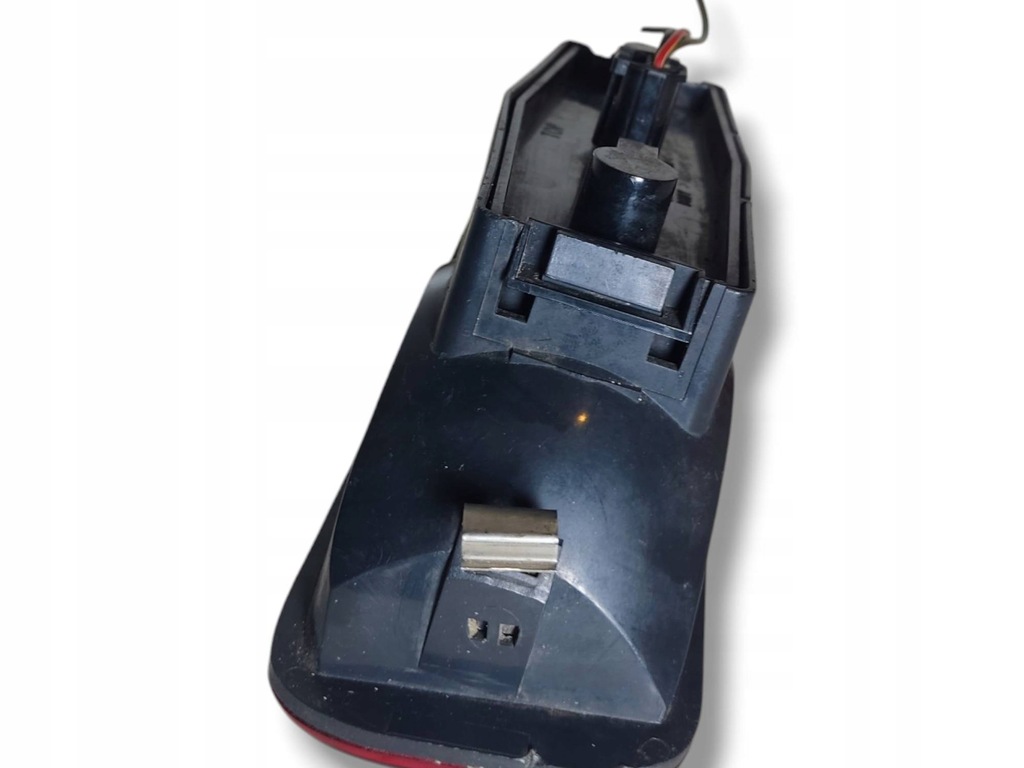 фото №4, Land rover discovery 2000 лампа задня