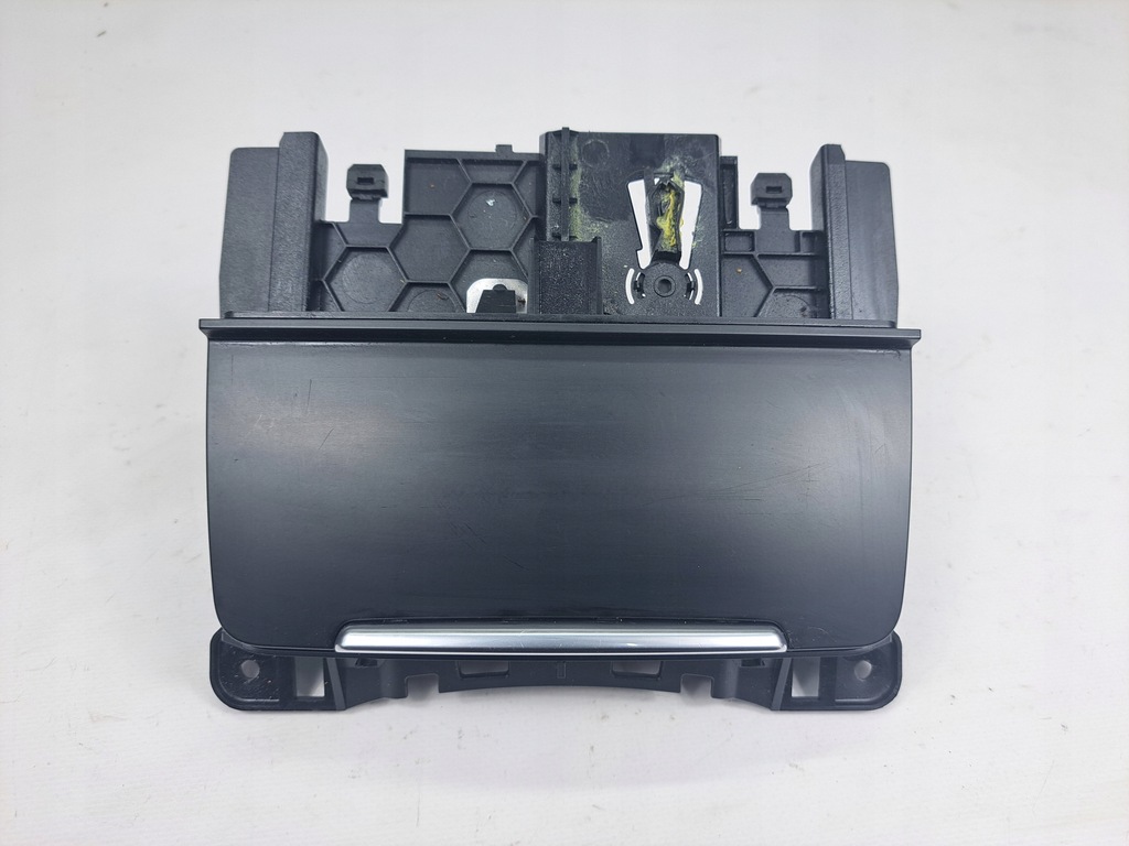 фото №1, Бардачок попільничка перед передня a4 b8 a5 8t q5