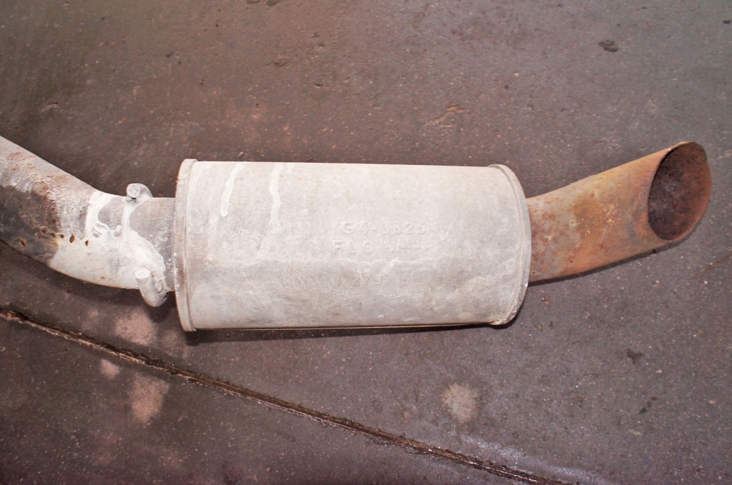 Tu005 cadillac escalade iii ^ 6.2i гасник вихлоп g4-3825 Ціна