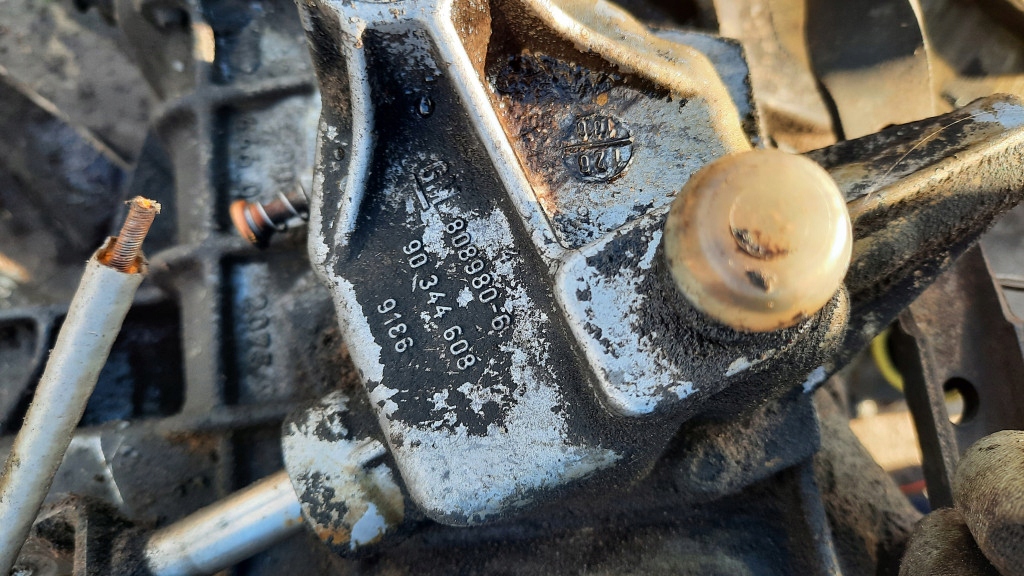 фото №11, Коробка передач передач 90446059 opel astra f 1.4b