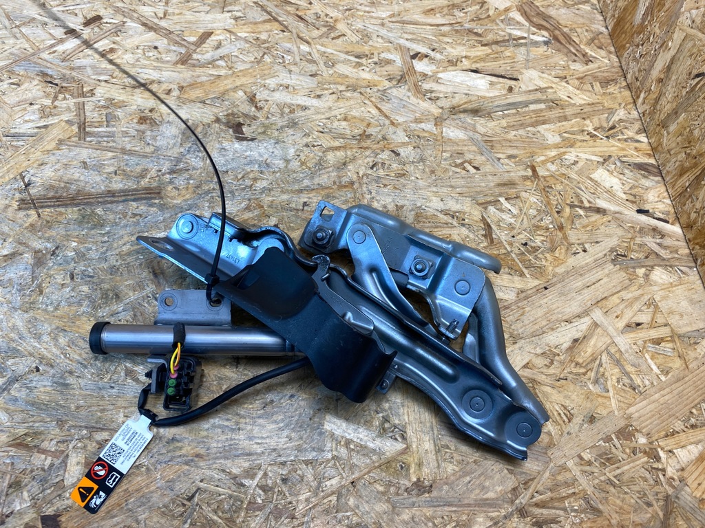 фото №7, Петля капот левый пиротехнический патрон volvo v90 s90 31651860 2016-