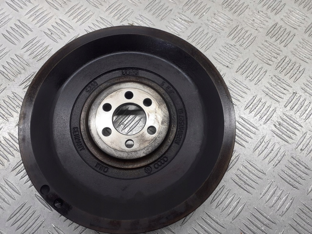 фото №1, Колесо маховик vw golf v 1.6 r0301052710