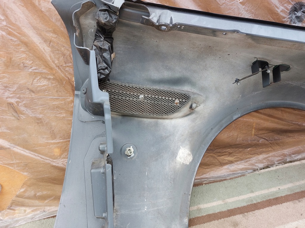 фото №10, Крыло левый перед aston martin vantage 17r szary meteorite silver