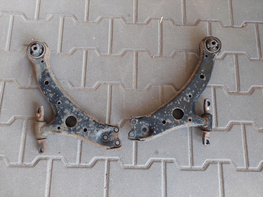 фото №2, Важіль перед передній правий нижній lexus rx ii 400 rx400 h 3.3