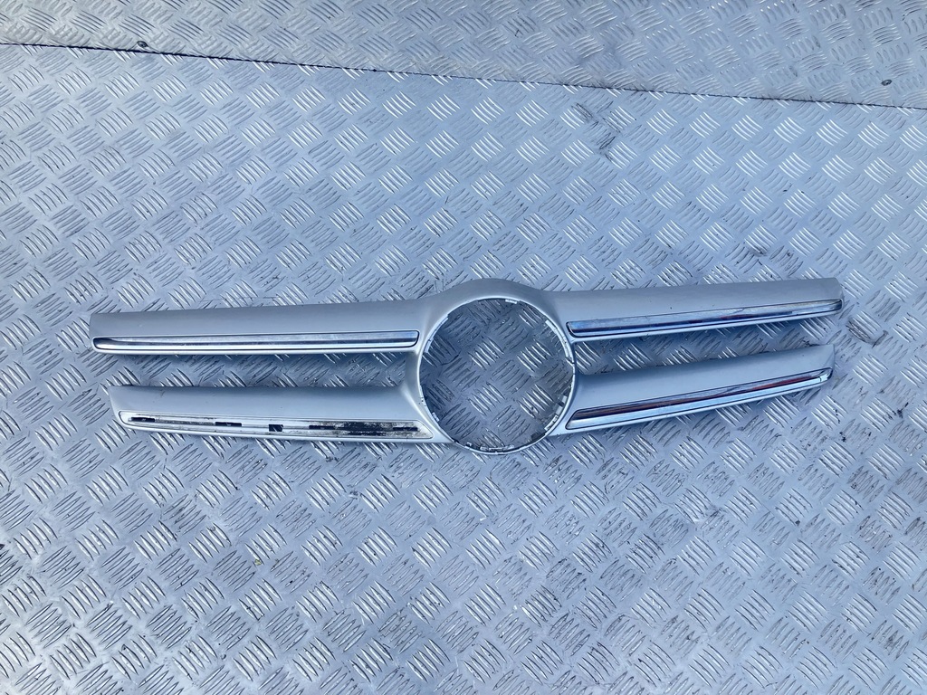 фото №1, Решётка радиатора решетка молдинг хром mercedes gla x156