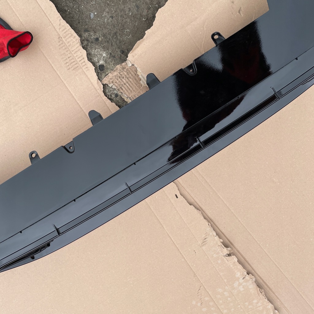 Купити Решітка бампера спойлер volvo xc90 2 r-design 31663528 оригінал нова