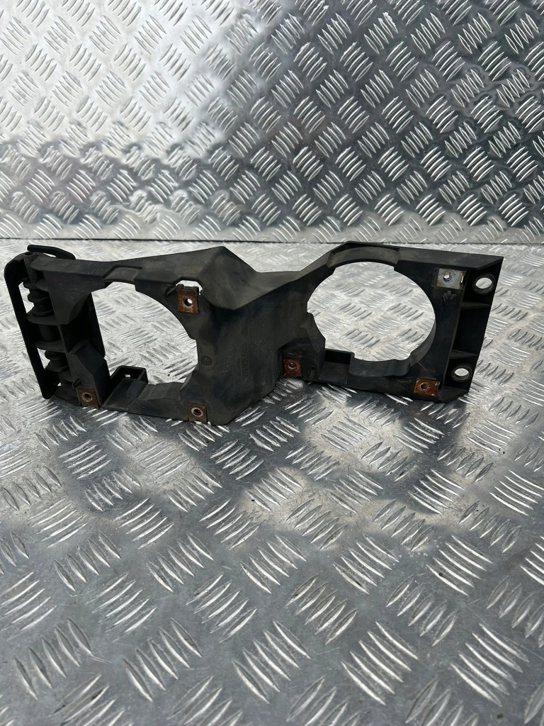 Купити Рамка кронштейн протитуманних фар scania r ліва