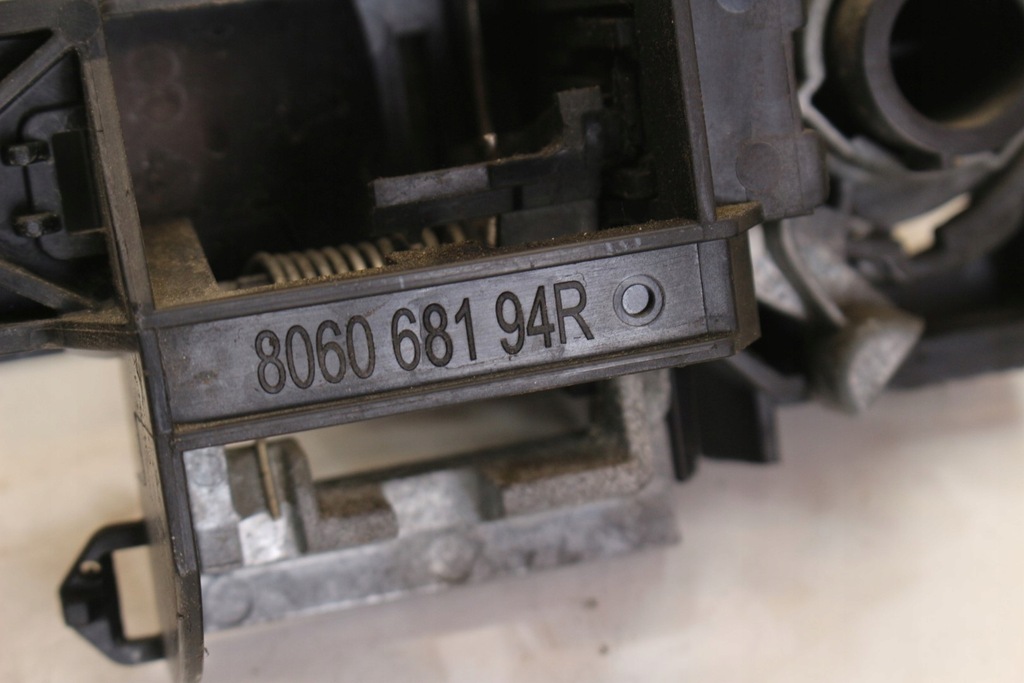 фото №5, Ручка правый перед 806068194r renault trafic iii vivaro b