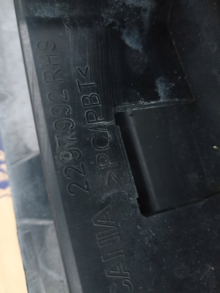 фото №2, Подкрылок накладка scania r s 2297992 rhs