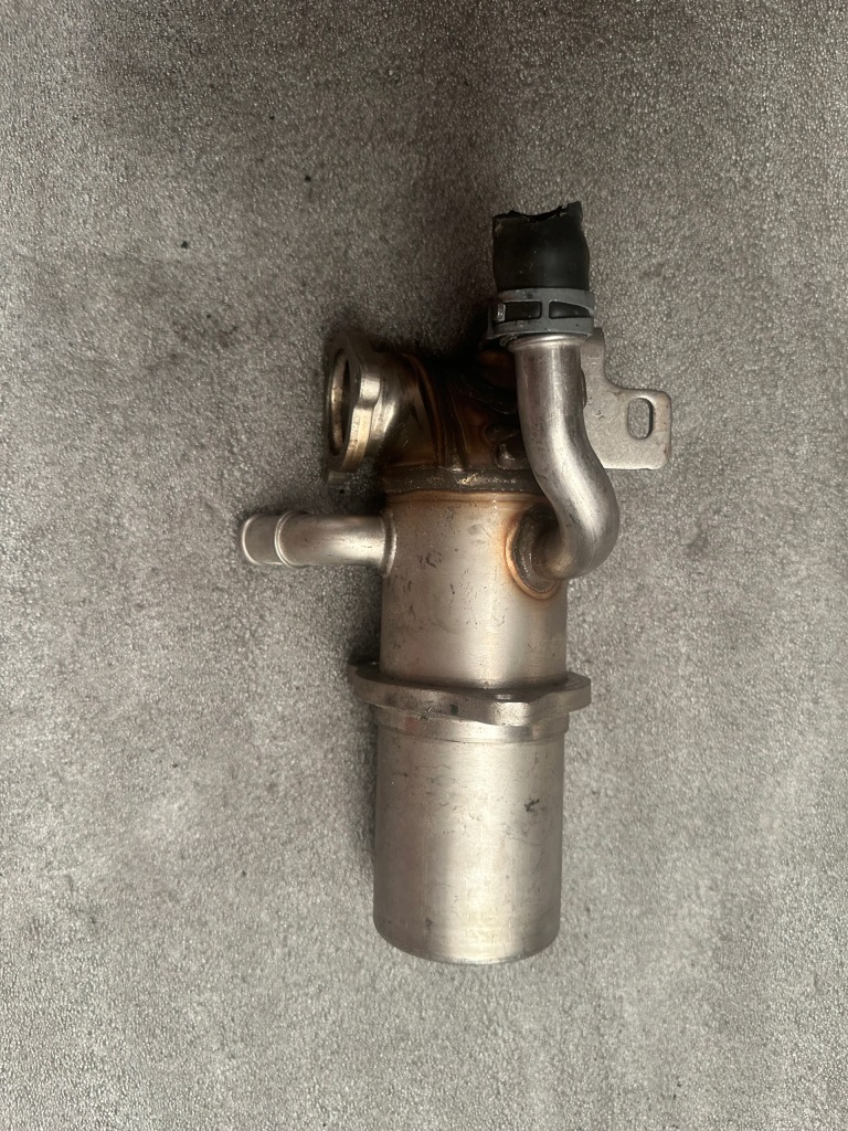 фото №1, !egr радиатор выхлопных газов 04l131512a audi a4. a5.!