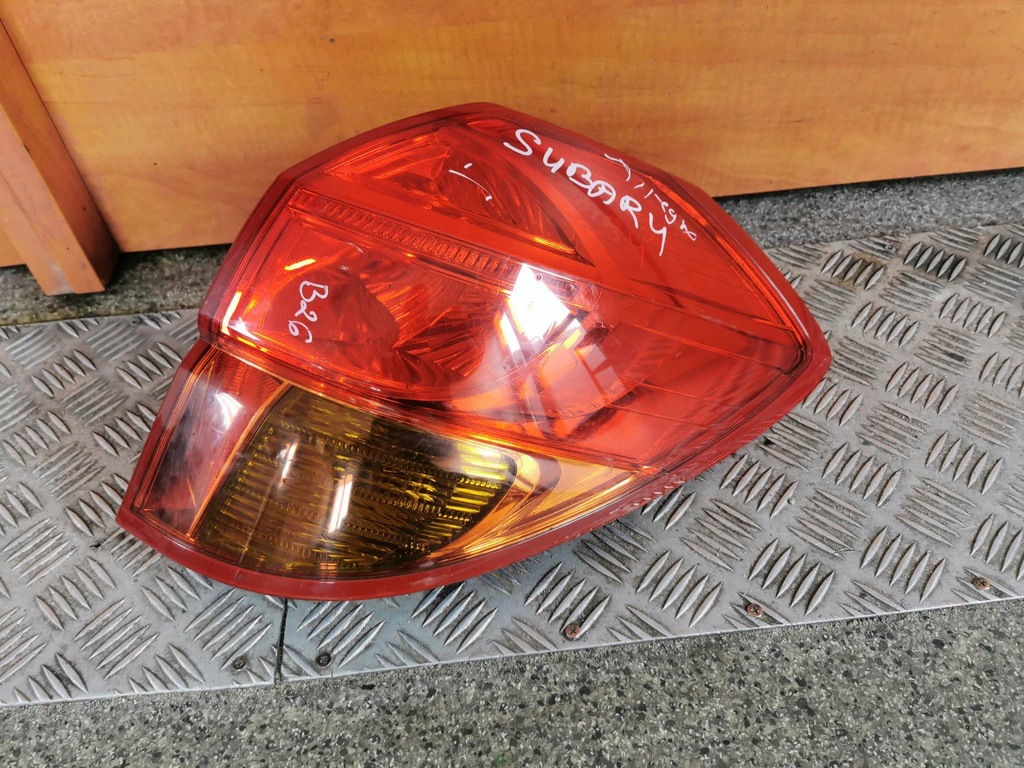 фото №1, Лампа правый задняя subaru outback iii kombi uk
