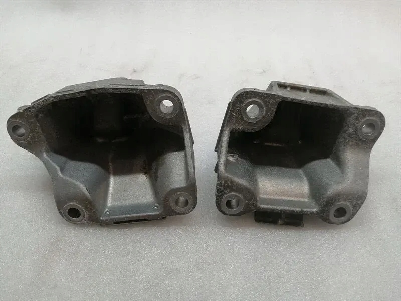 фото №3, Rolls royce ghost series ii 2 двигун кронштейн set 22116777599 двигун тримач