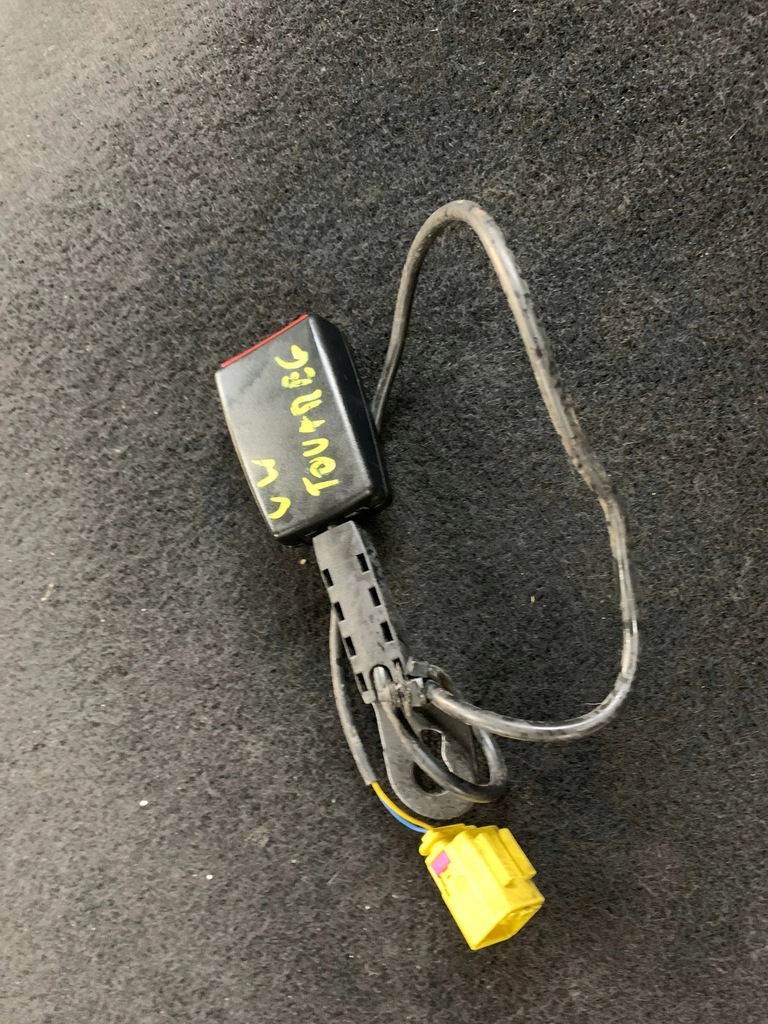 фото №1, Клипса поперечина правая перед touareg 7l 7l0857778c