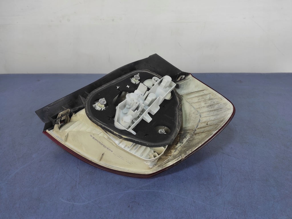 фото №5, Bmw 1 e87 lift лампа задняя левая 7184955