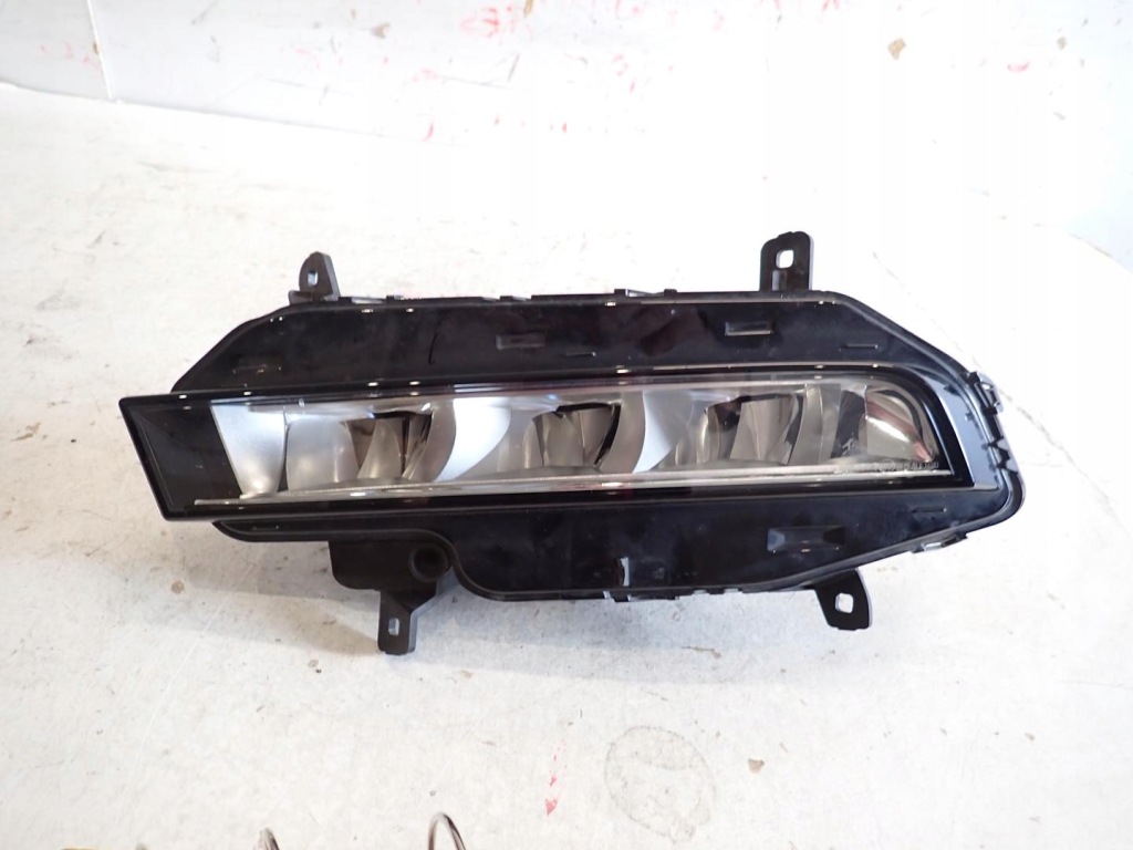 фото №1, Противотуманная фара левый skoda octavia iii lift 2016- rs 5e0941699h