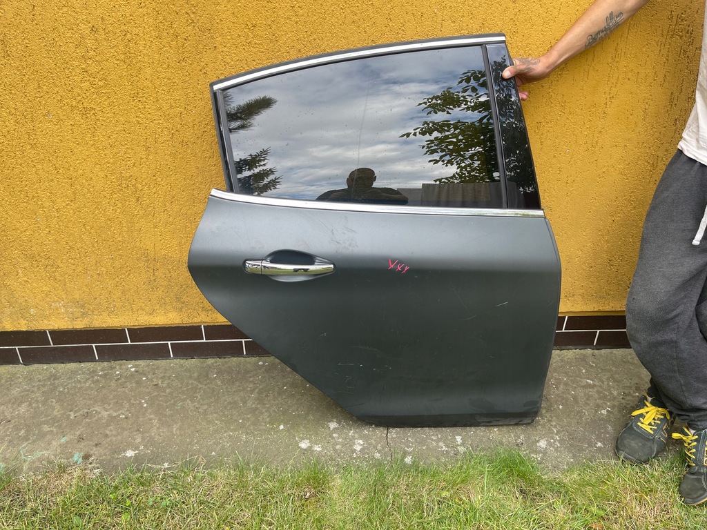 фото №1, Peugeot 208 lift 14- дверь задние правое