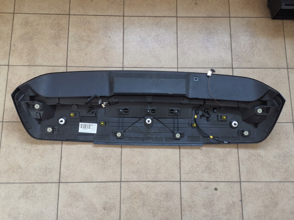 фото №4, Volvo xc40 спойлер крышки свет стоп крышка багажника