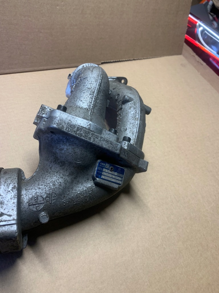 Купити З'єднувач biturbo 180km труба cfc повітрозабірник borgwarner 03l145715d