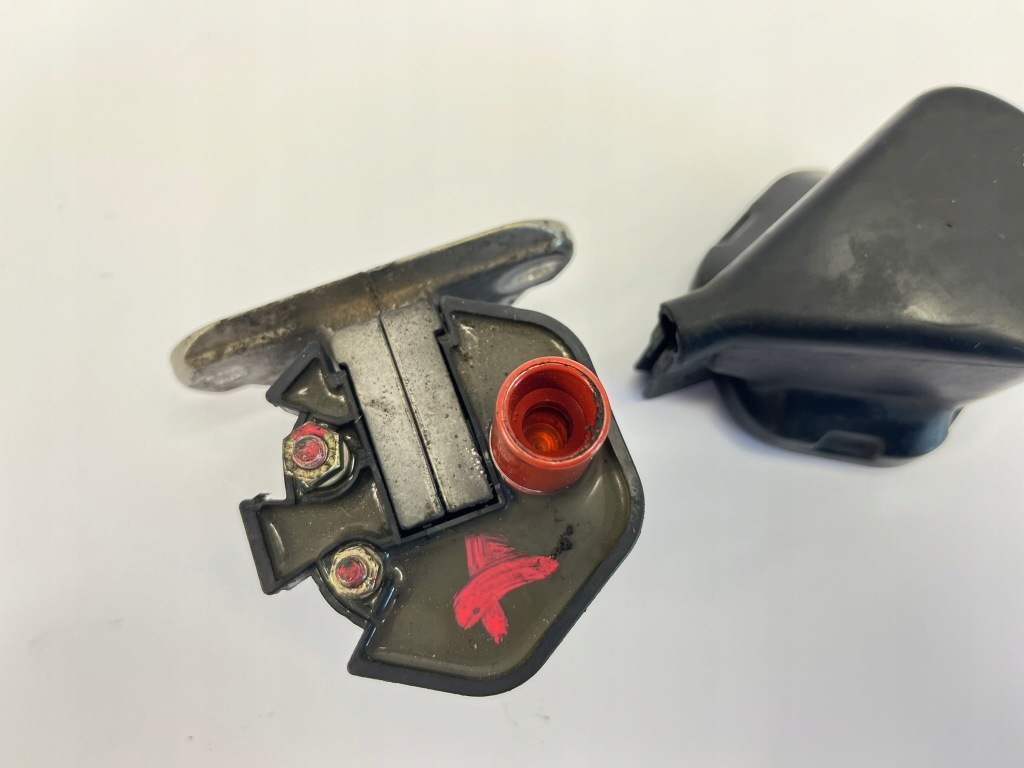 Котушка запалювання mercedes w124 w201 r107 w126 r129 0001586203 0221502431 Ціна