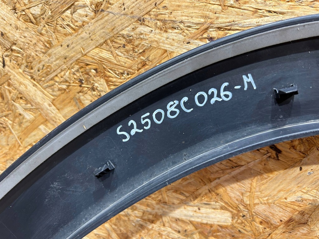 фото №12, Mercedes eqb x243 w243 21- молдинг накладка na крыло левый перед передняя