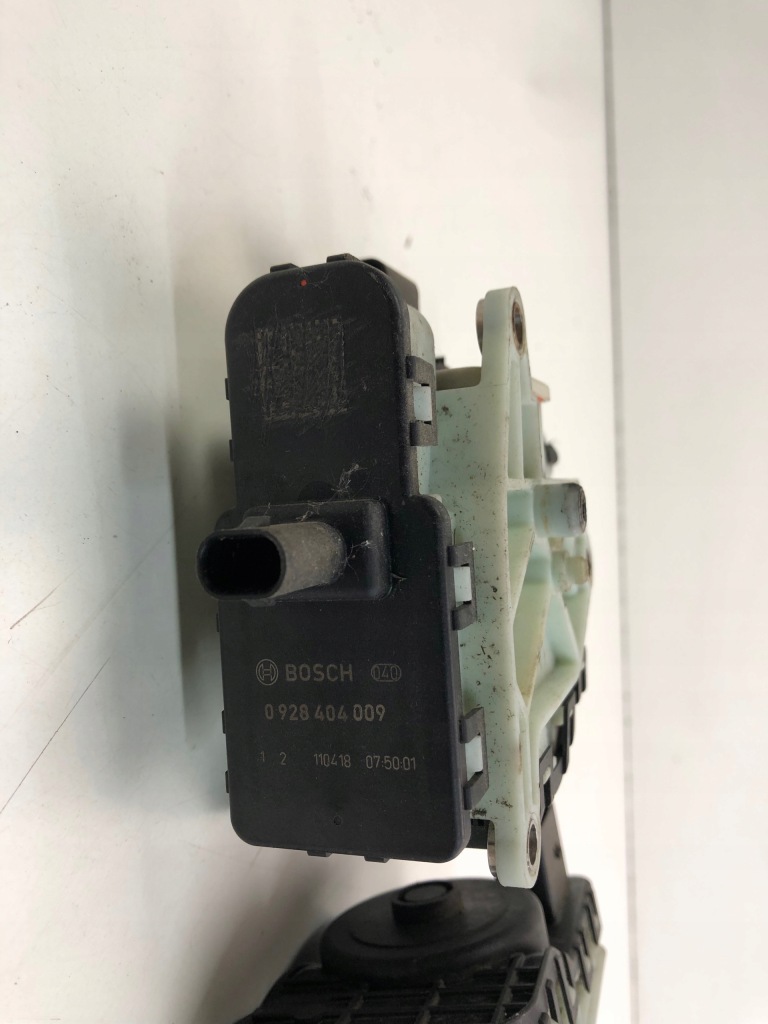 Mercedes помпа упорскування adblue 0928404016 Ціна