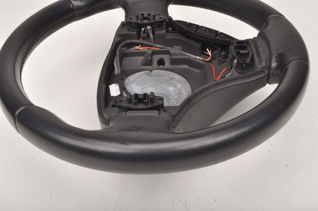 фото №14, Aston martin db9 повітропровід шкіряний багатофункціональний