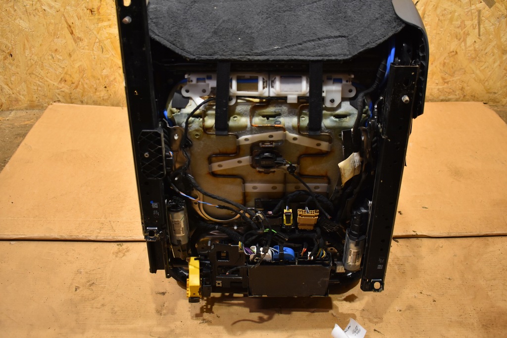 фото №5, Сидіння каркас правий передній + подушка безпеки porsche taycan 1