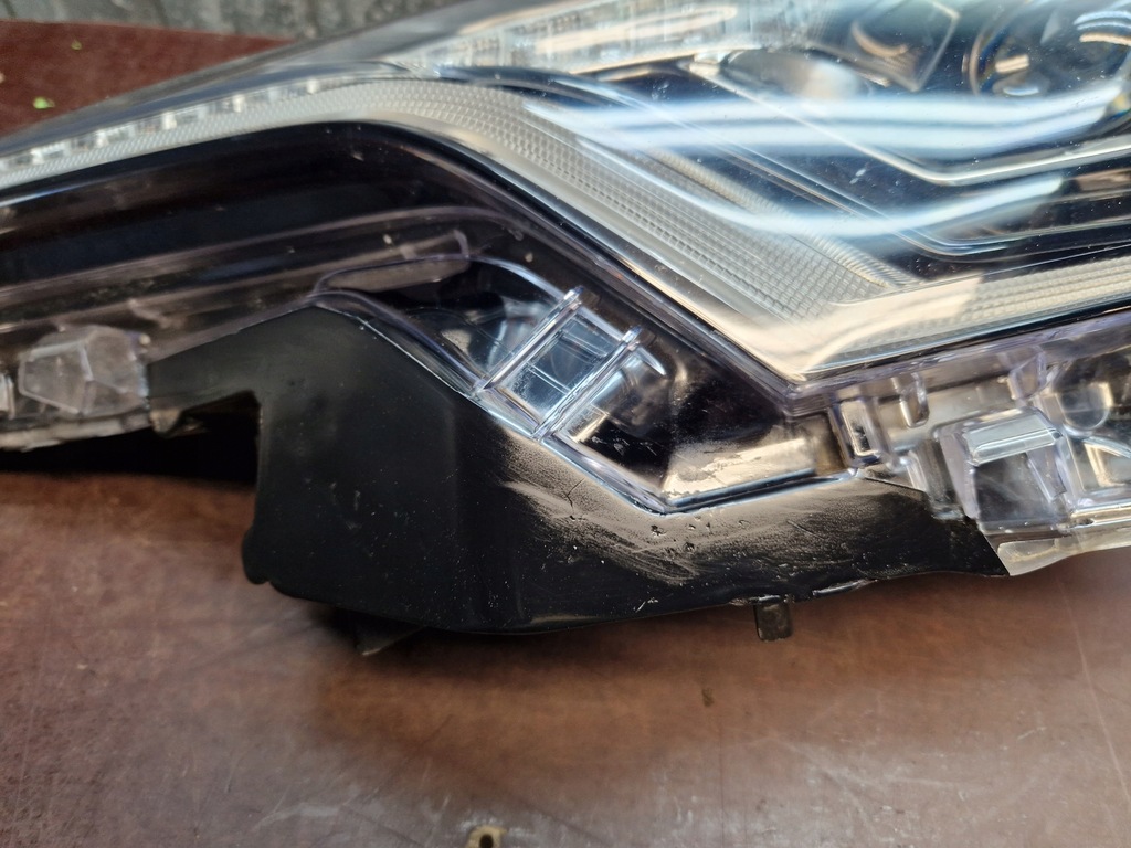 фото №10, Toyota c-hr лампа перед левая правая full led