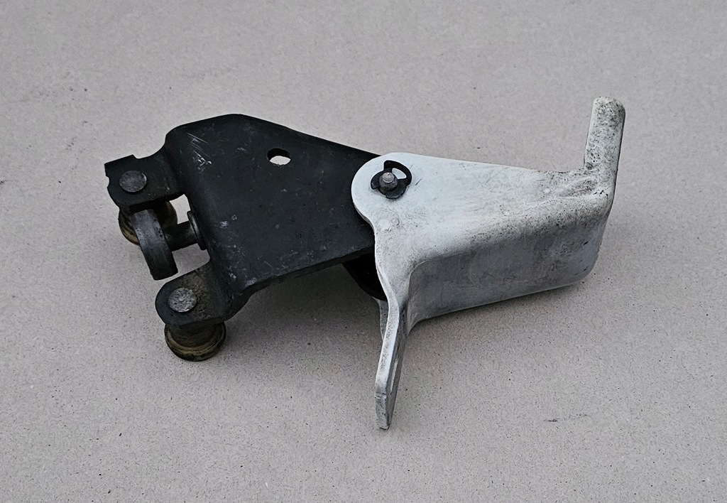 фото №1, Renault express dacia dokker ролик дверь раздвижных боковых средняя