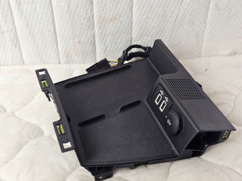 фото №1, Защита туннель port разъём вход usb ford kuga mk3 focus mk4 индукция