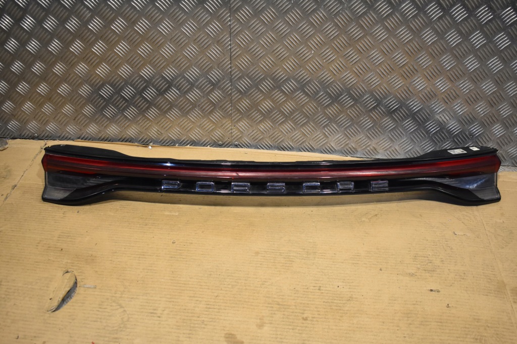 фото №1, Лампа задня середня кришки porsche panamera 971 lift 1