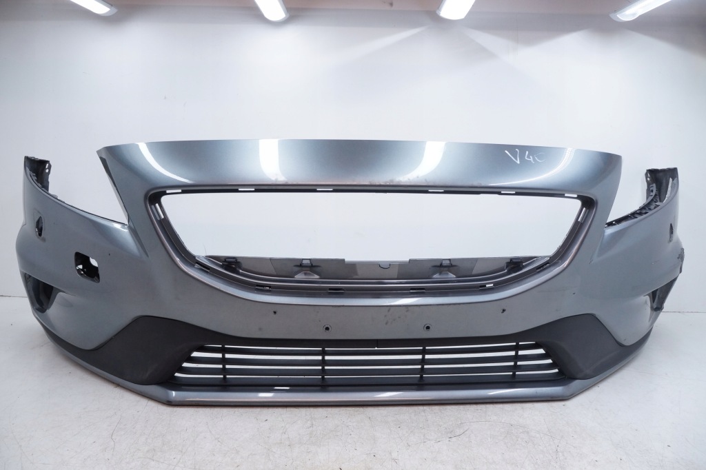 Купить Volvo v40 ii r-design бампер перед передний 714-16
