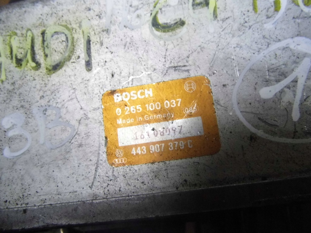 фото №5, Audi a6 c4 2.3b блок керування бортовий комп'ютер abs 443907379c 0265100037
