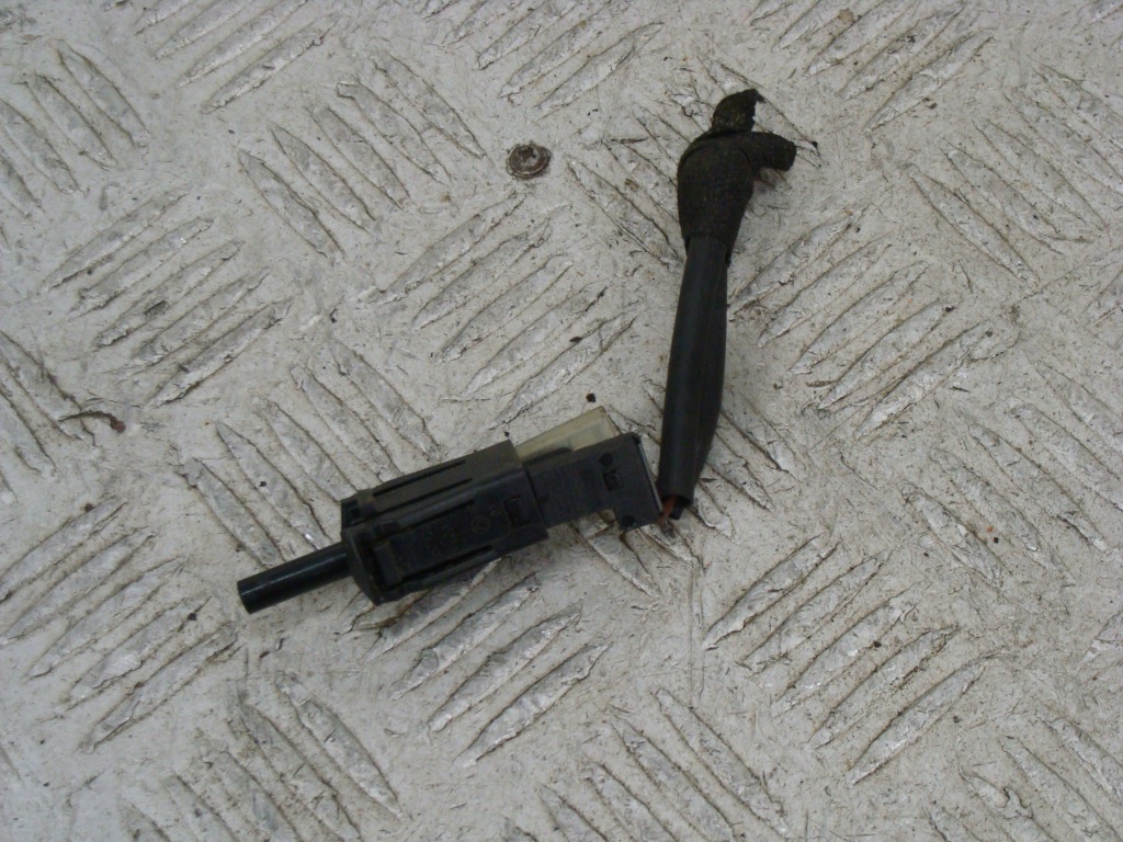 фото №1, Mercedes w163 w169 w245 w204 r171 датчик педалі гальма a0015458714