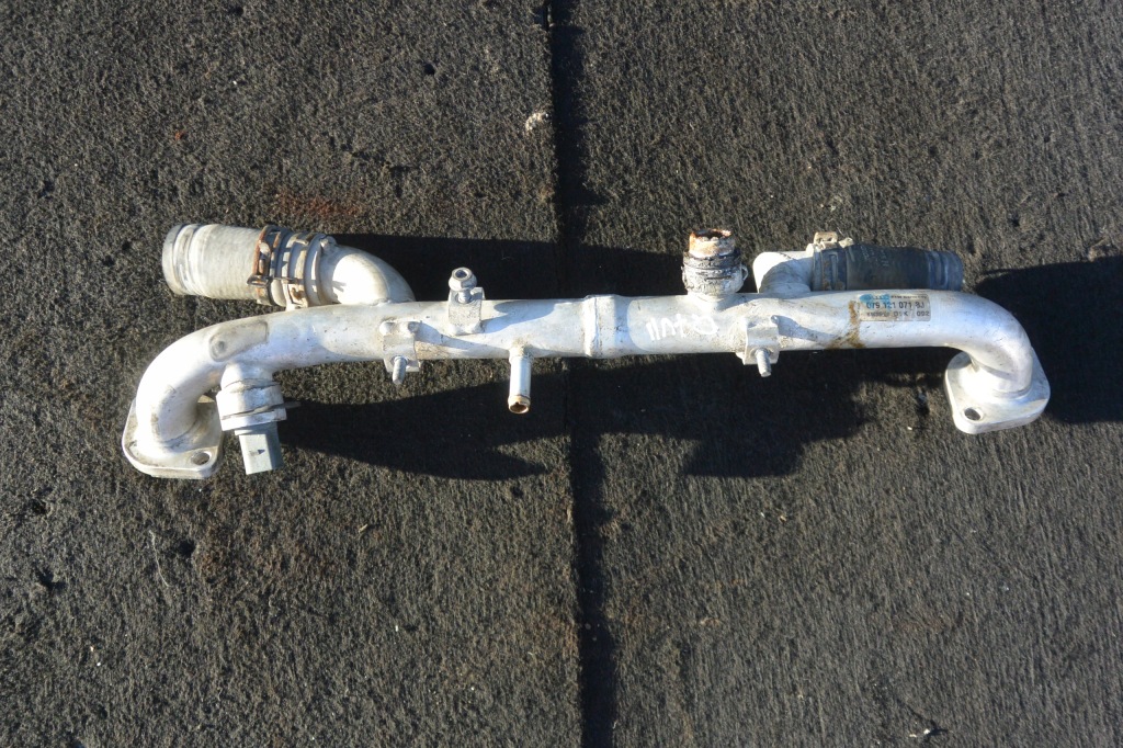 Купить Шланг трубка пабтрубок  воды 4.2 fsi audi q7 4l a8 d3