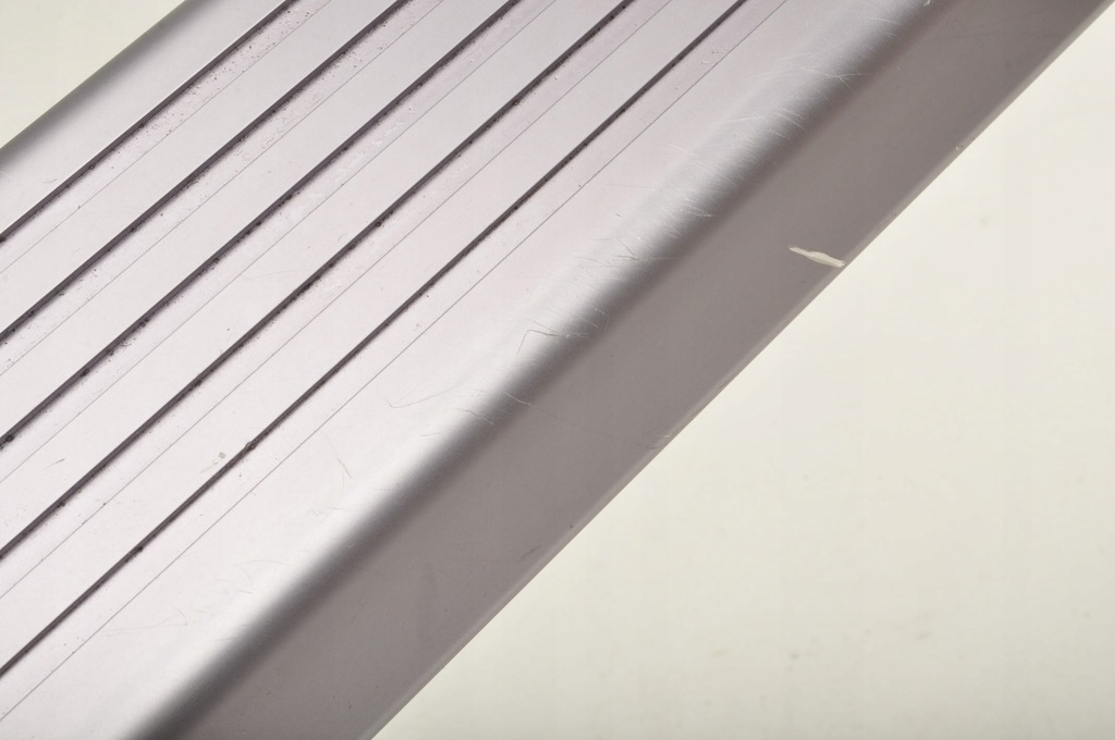 фото №6, Aston martin db9 накладка молдинг порог 4g43-132a13-be