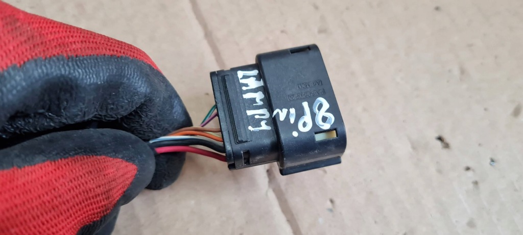 Jeep grand cherokee wl 2022 штекер колодка з'єднувач фари перед 8pin Недорого