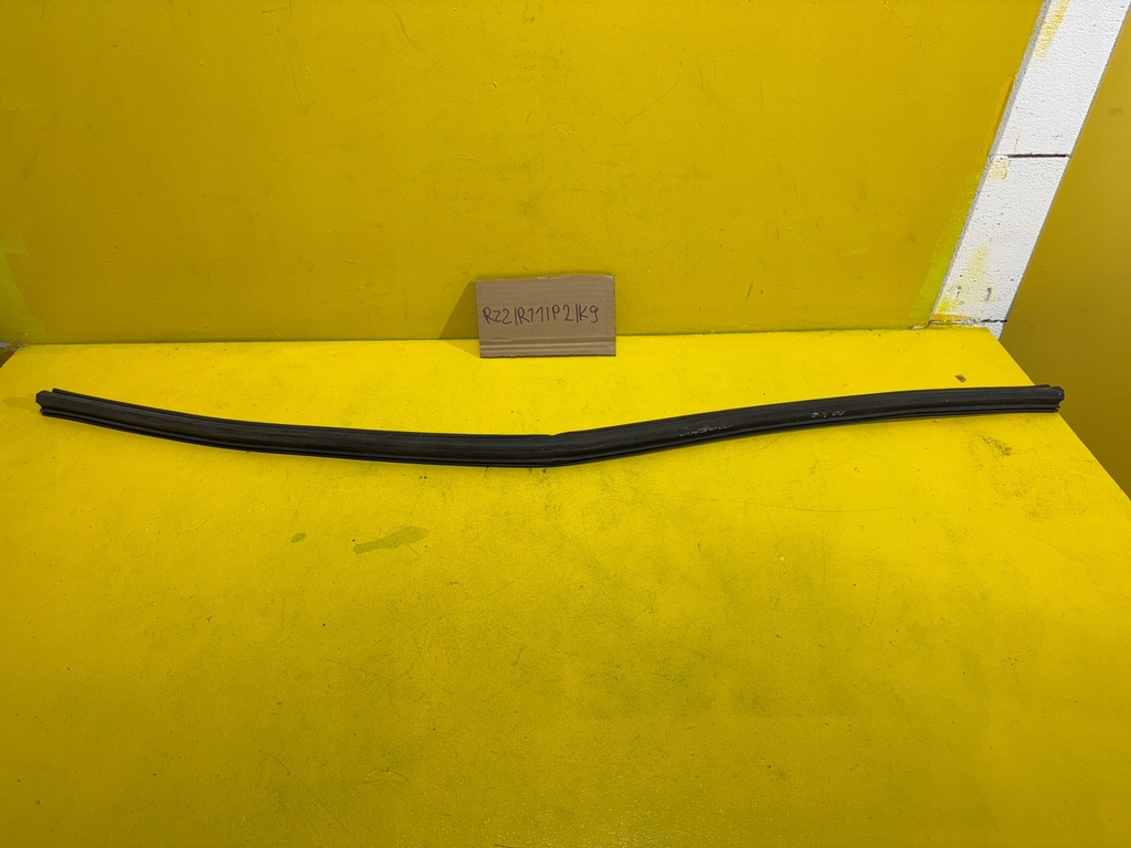 фото №1, Citroen c3 picasso - прокладка капот