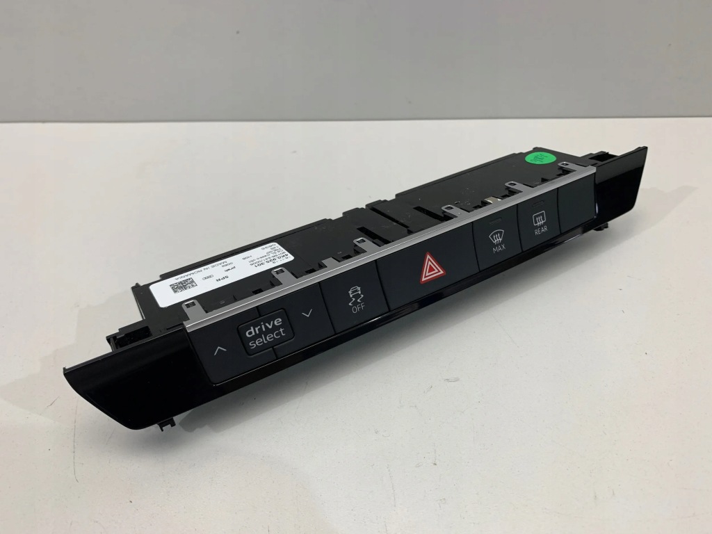 фото №1, Audi a6 c8 панель кнопок 4k0925301